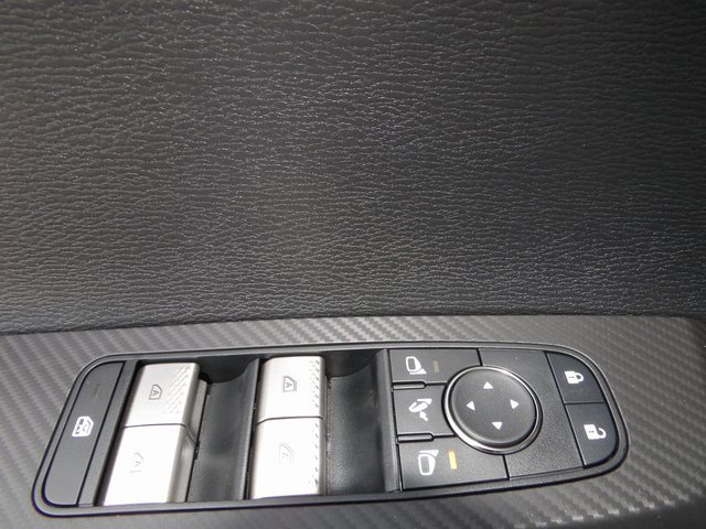 New 2025 Mitsubishi Outlander SEL image 20