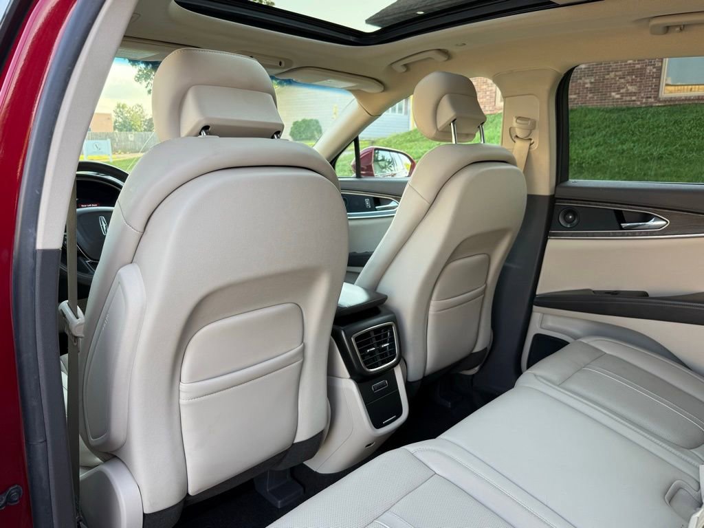 Used 2019 Lincoln Nautilus Reserve image 17