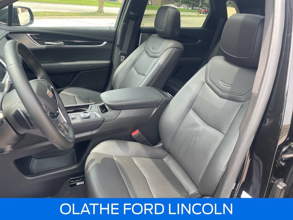 Used 2025 Cadillac XT5 Premium Luxury AWD/4WD image 11
