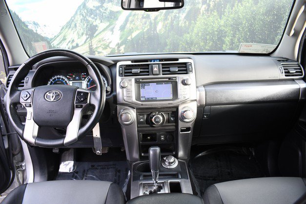 Used 2014 Toyota 4Runner SR5 Premium image 18