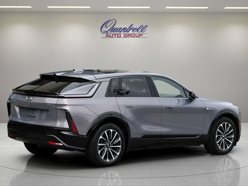 Used 2024 Cadillac Lyriq Sport AWD/4WD image 4