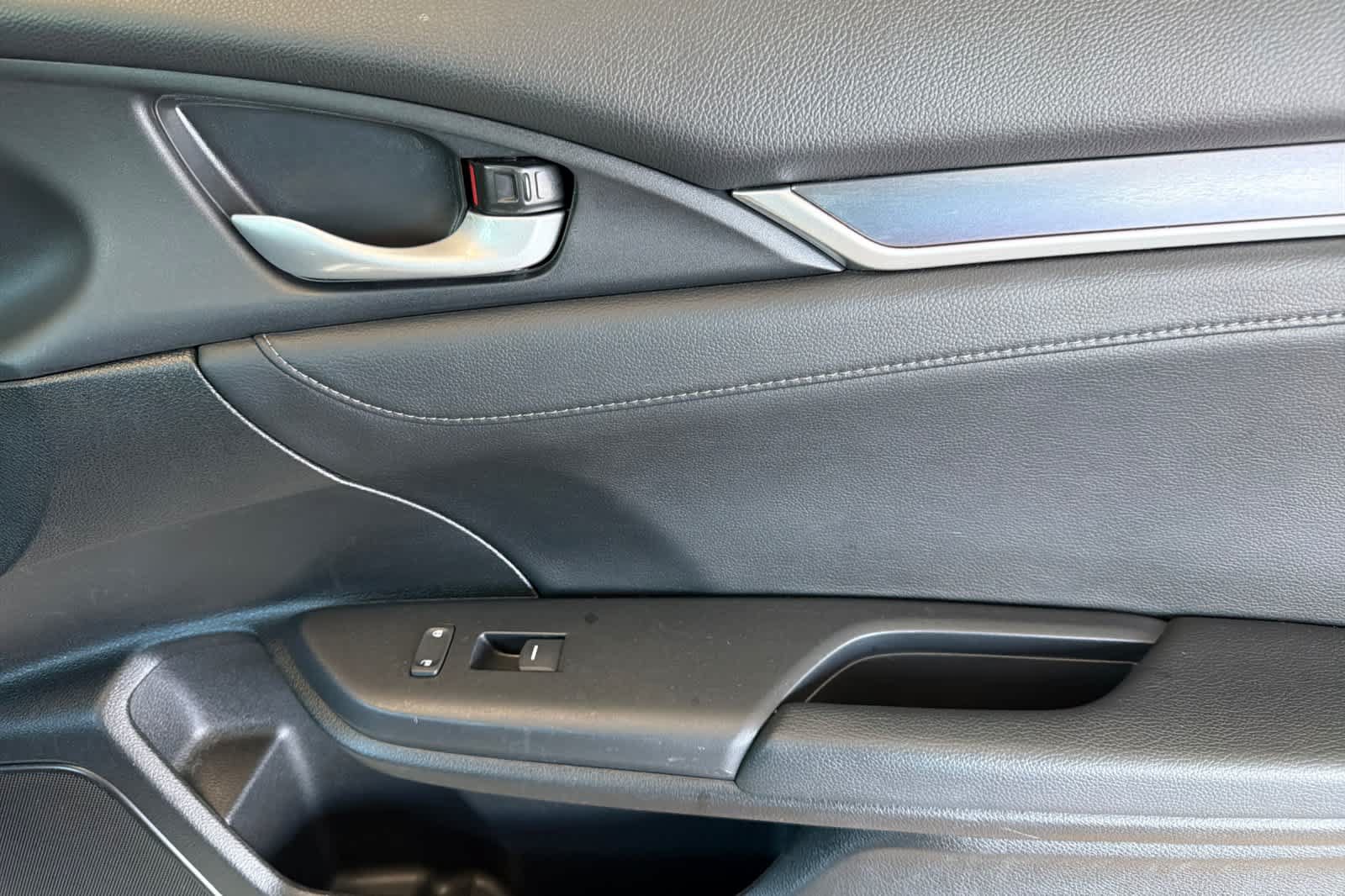 Used 2017 Honda Civic Touring image 17