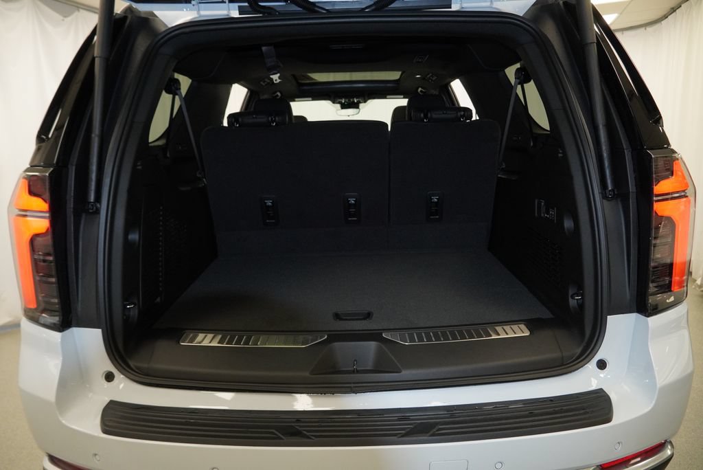 New 2026 Chevrolet Suburban High Country AWD/4WD image 28