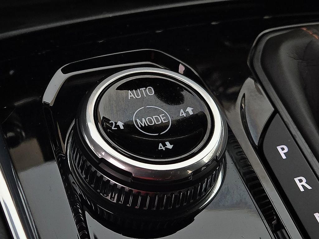 Used 2024 GMC Canyon AT4 w/ AT4 Premium Package image 15