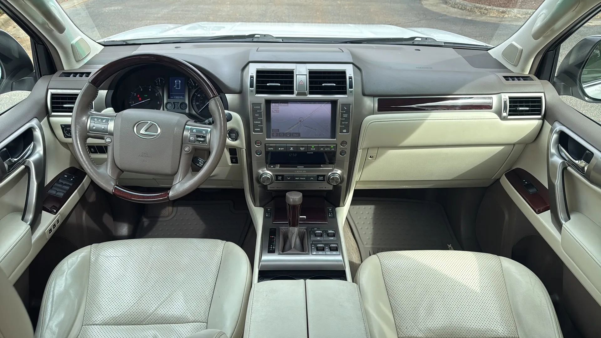 Used 2015 Lexus GX 460 Luxury image 30