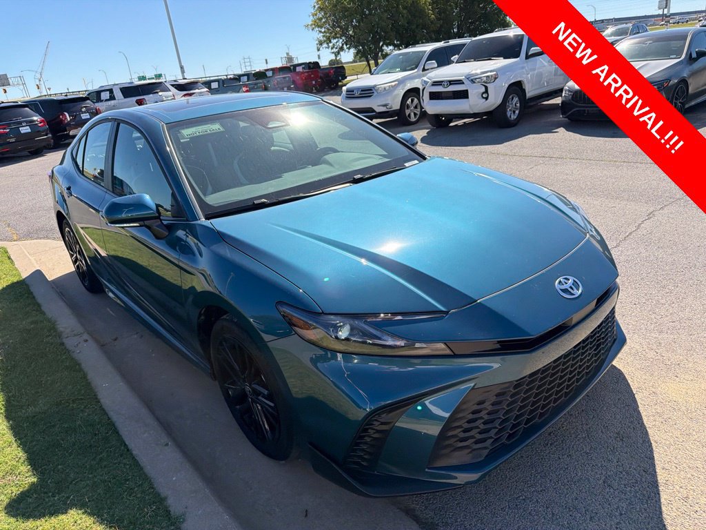 Used 2026 Toyota Camry SE w/ Multimedia Upgrade Package AWD/4WD image 3