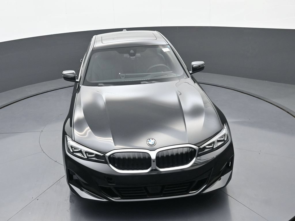 New 2026 BMW 330i xDrive Sedan w/ Premium Package AWD/4WD image 31