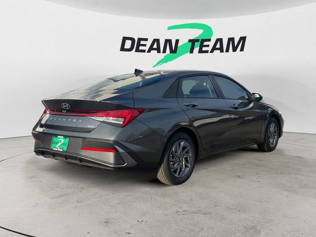 Certified 2026 Hyundai Elantra Hybrid FWD image 8