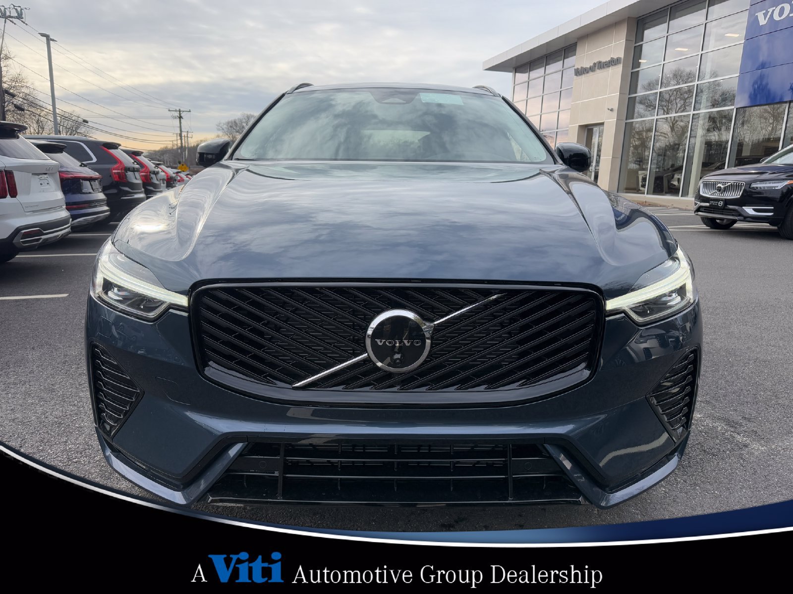 Used 2026 Volvo XC60 B5 Plus w/ Protection Package Premier AWD/4WD image 3