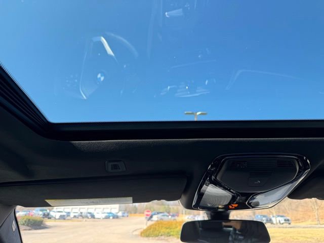 Certified 2023 BMW 540i xDrive w/ Premium Package image 17