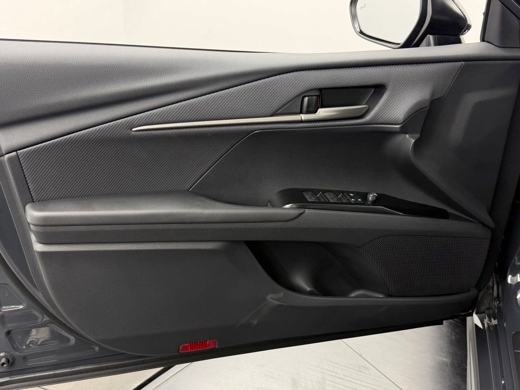 Used 2026 Toyota Camry SE FWD image 19