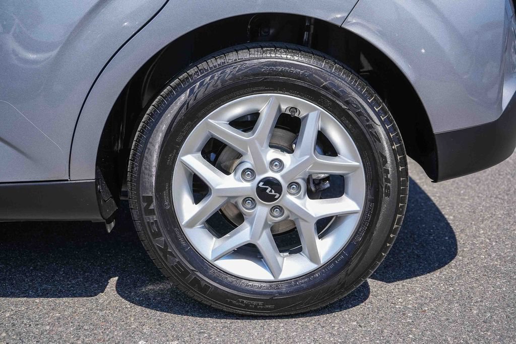 Used 2023 Kia Soul S FWD image 12