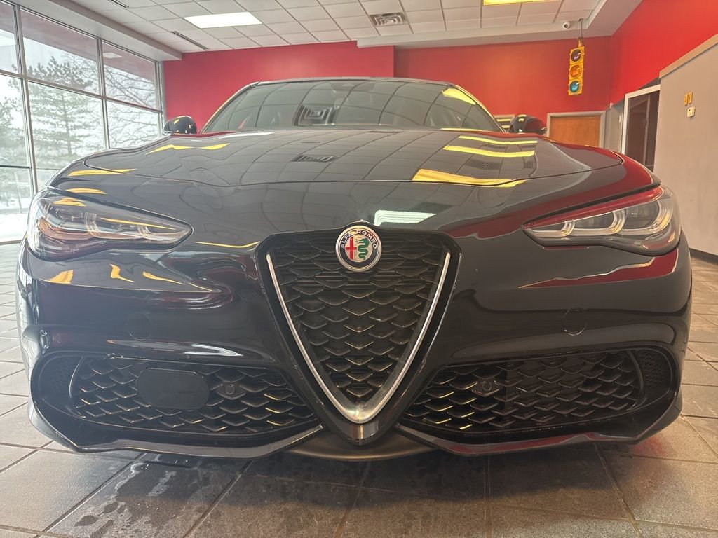 Used 2024 Alfa Romeo Giulia Ti w/ Active Assist Plus Package image 13