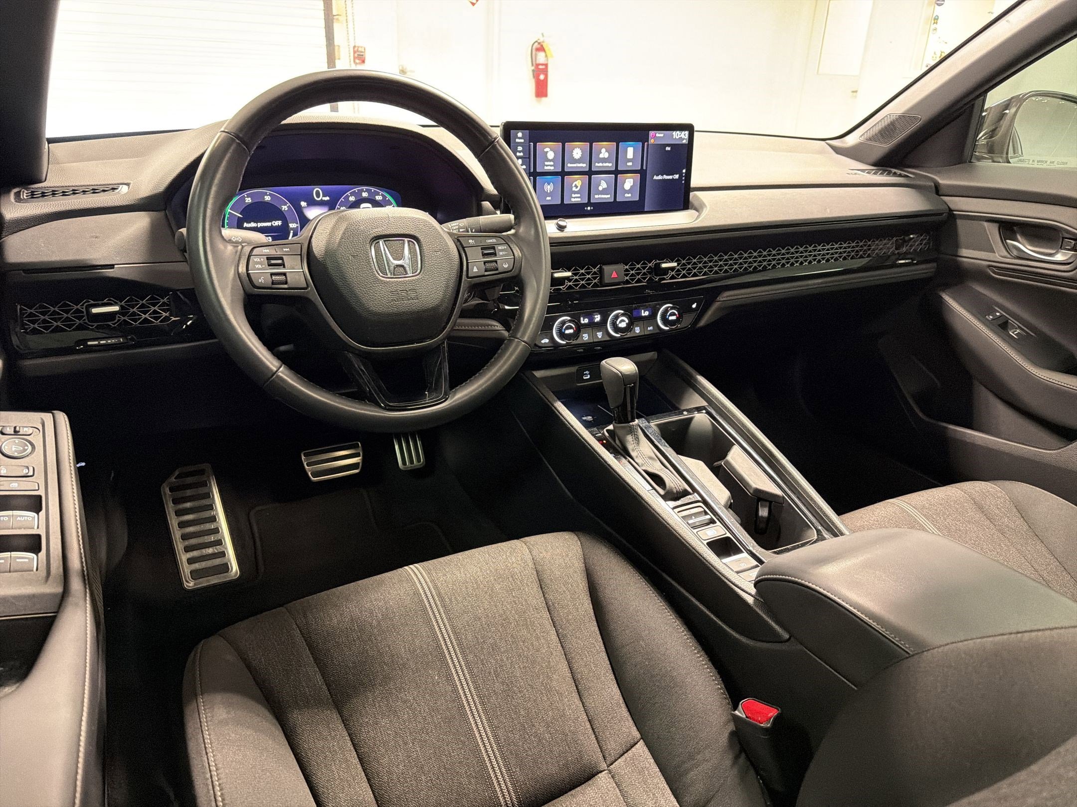Used 2025 Honda Accord Sport image 27