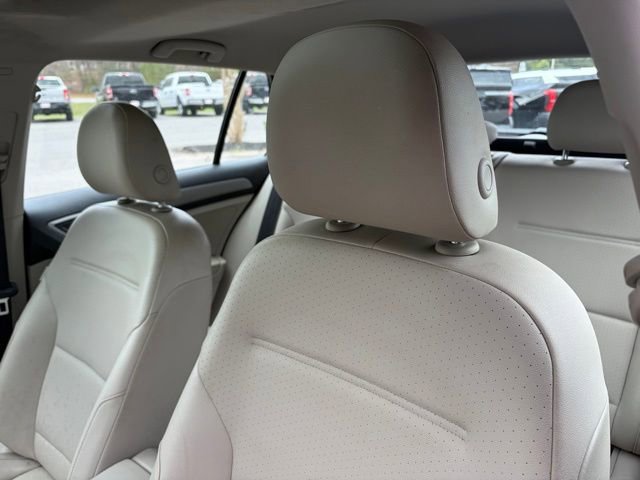 Used 2017 Volkswagen Golf Wolfsburg Edition image 5