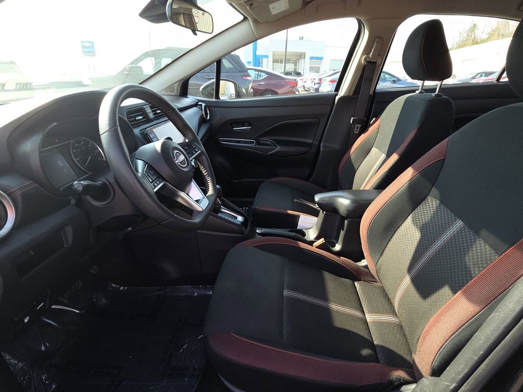 Used 2024 Nissan Versa SR image 15