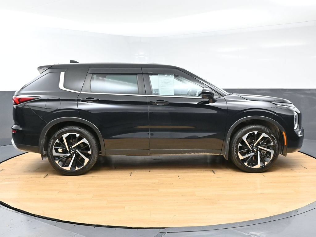 Used 2022 Mitsubishi Outlander SE FWD image 8