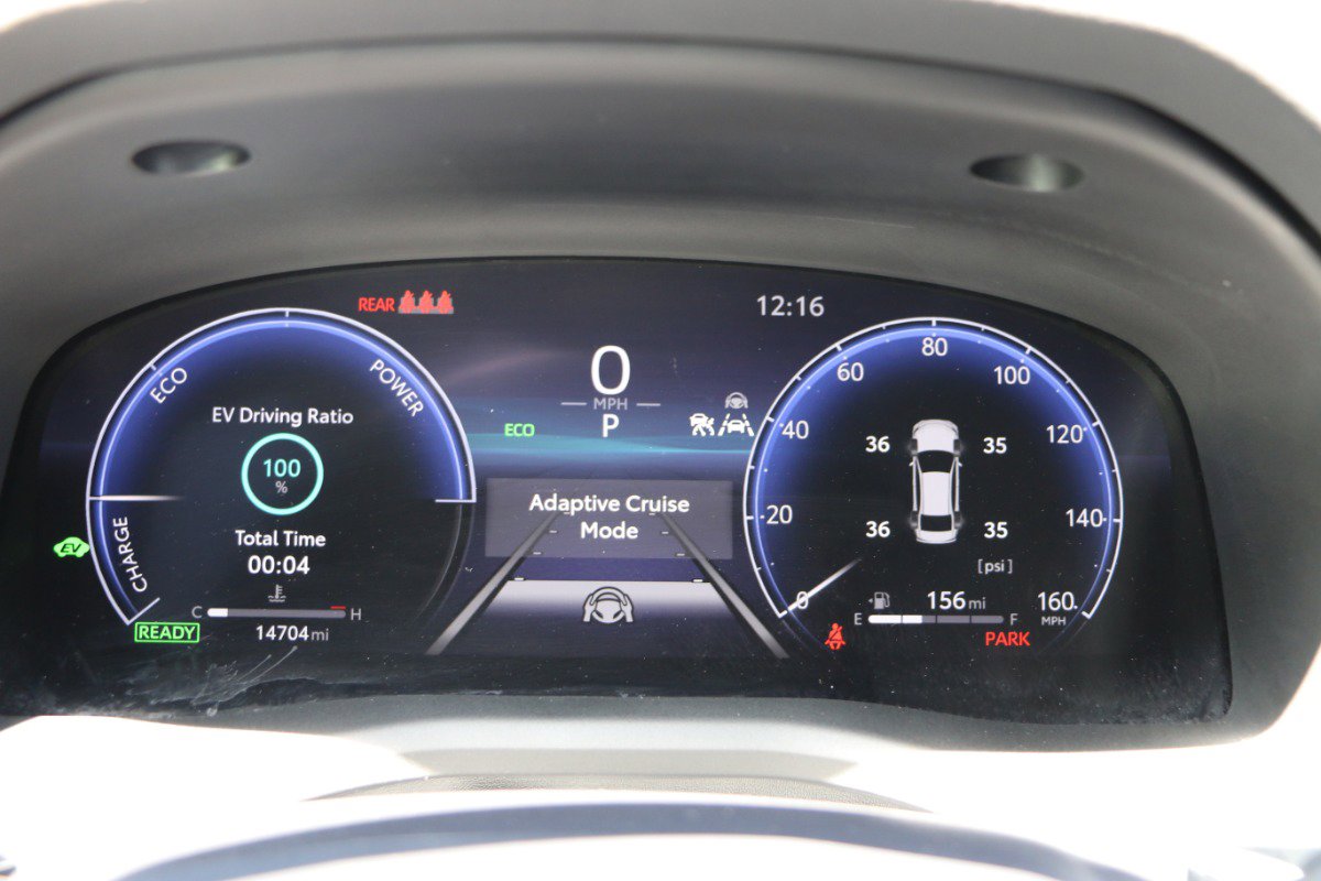Used 2025 Toyota Camry XLE FWD image 31