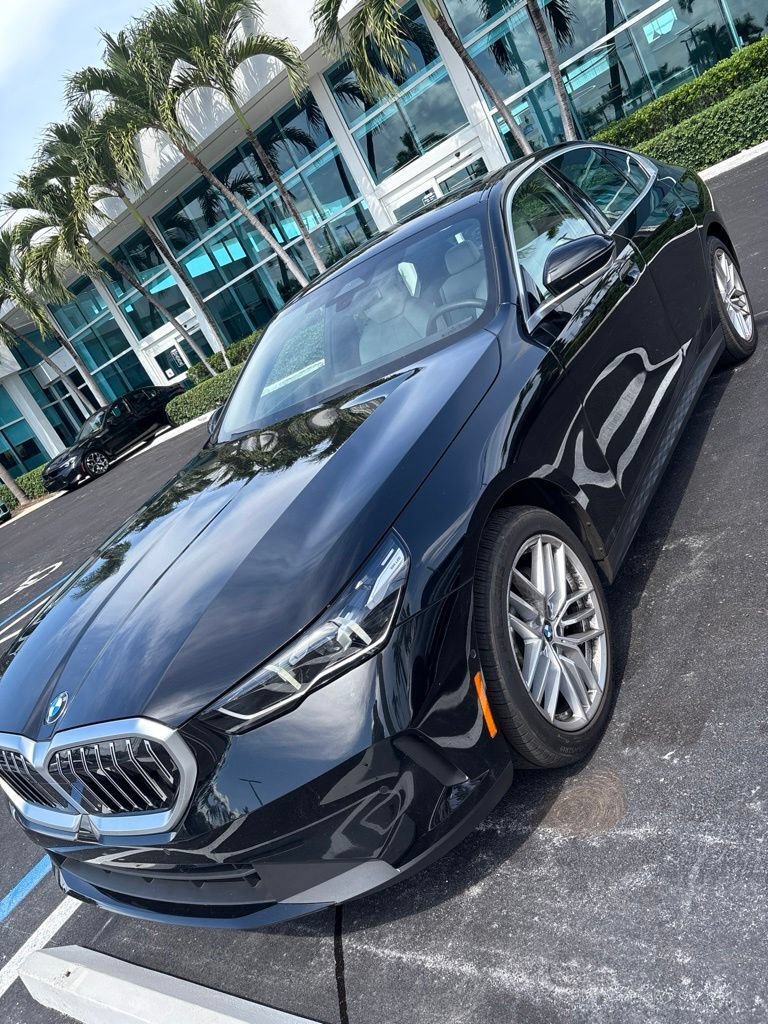 Certified 2024 BMW 530i w/ Convenience Package RWD image 9