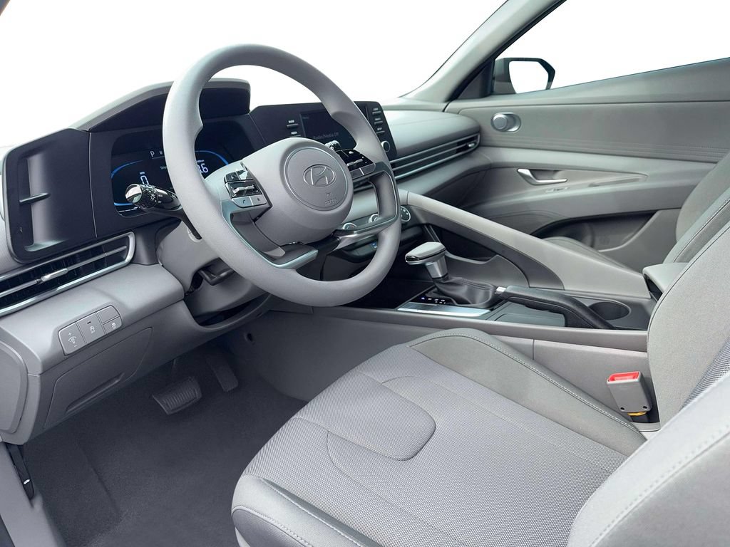 New 2026 Hyundai Elantra SE FWD image 14
