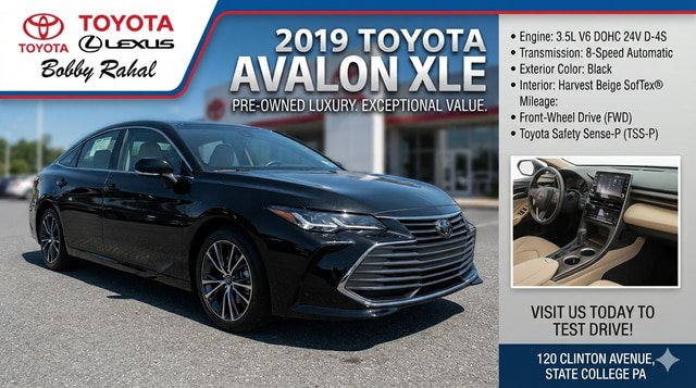 Used 2019 Toyota Avalon XLE w/ Moonroof Package FWD image 2