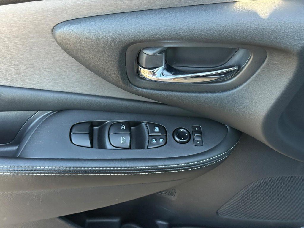 Used 2023 Nissan Murano SV AWD/4WD image 17