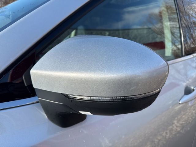 Used 2024 Nissan Pathfinder Platinum w/ Cargo Package image 10