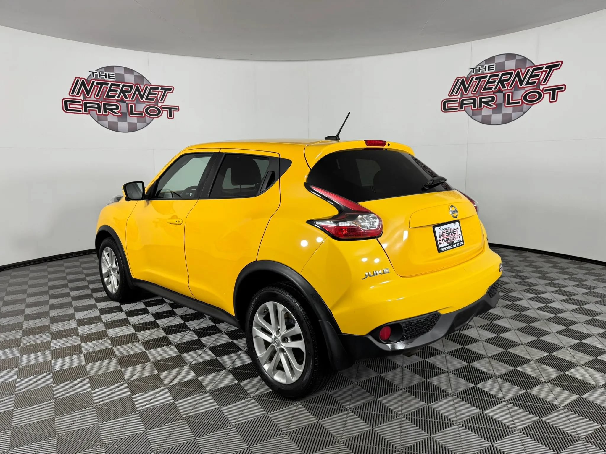 Used 2016 Nissan Juke SL FWD image 5