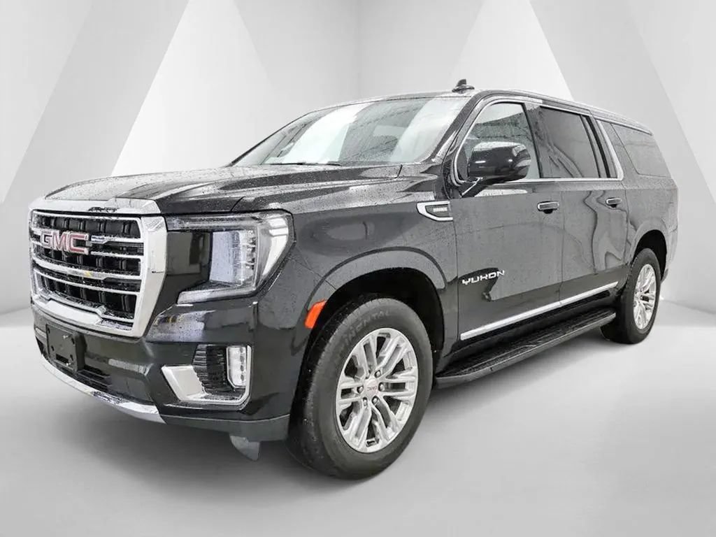 Used 2023 GMC Yukon XL SLT w/ SLT Luxury Package AWD/4WD image 3