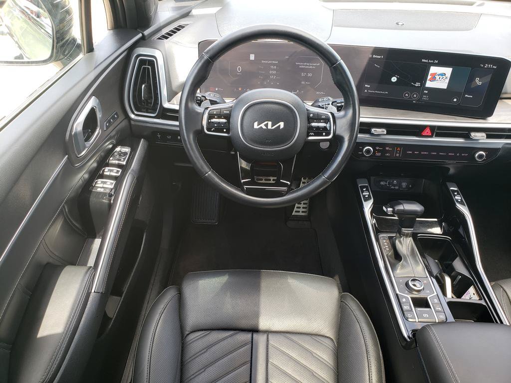 Used 2025 Kia Sorento SX Prestige AWD/4WD image 16