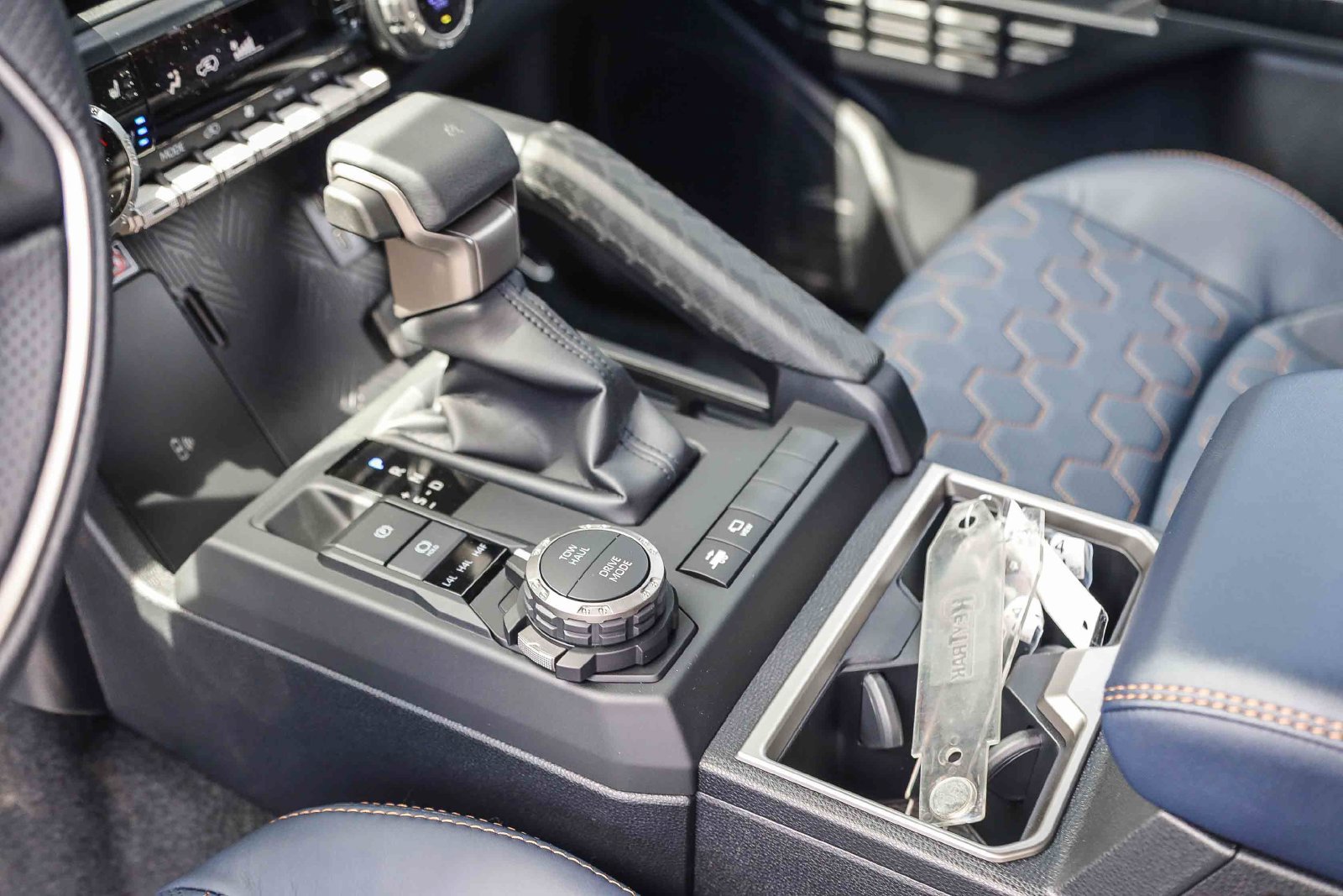 New 2026 Toyota 4Runner Platinum AWD/4WD image 19
