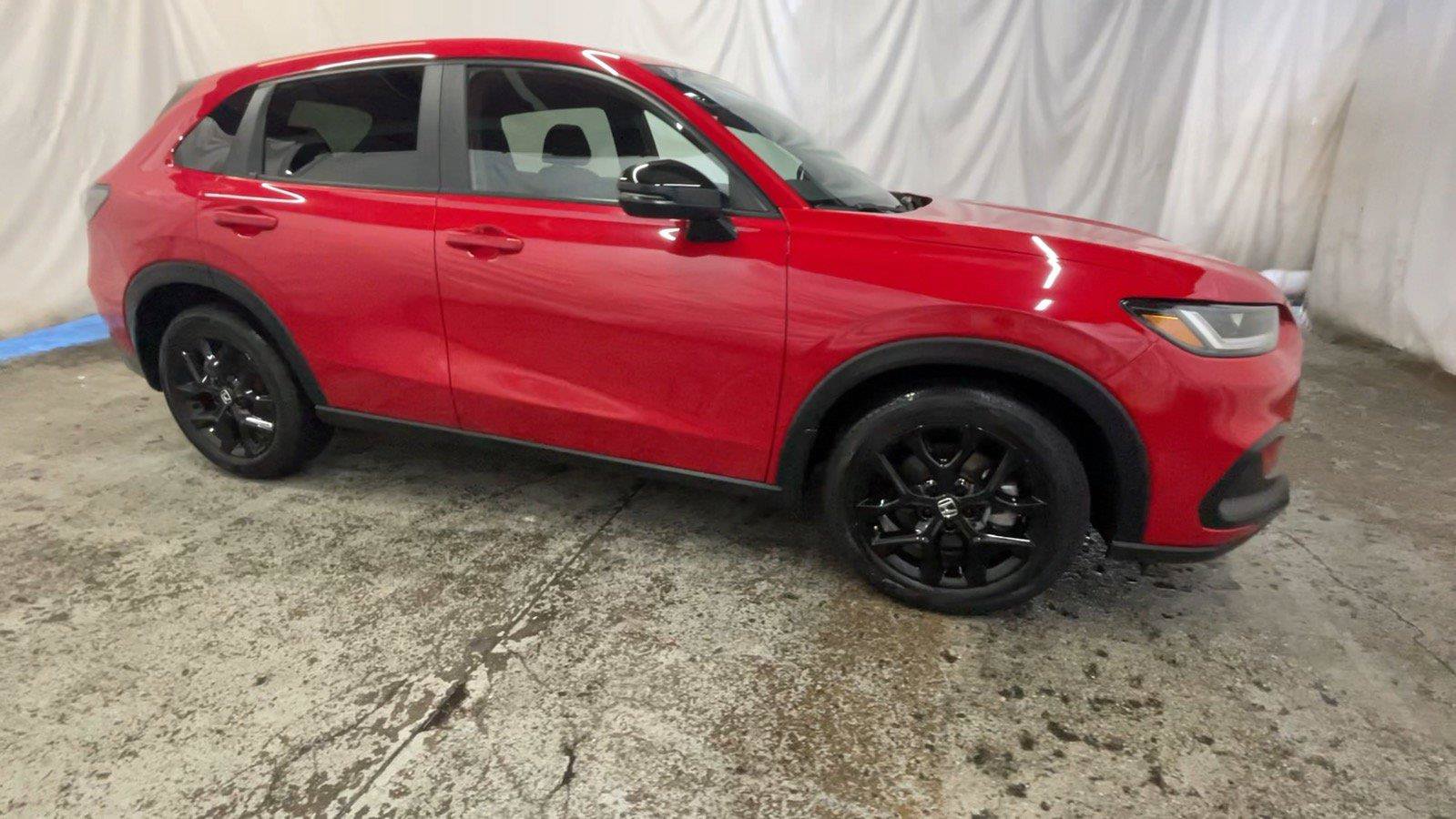 Certified 2025 Honda HR-V Sport image 4