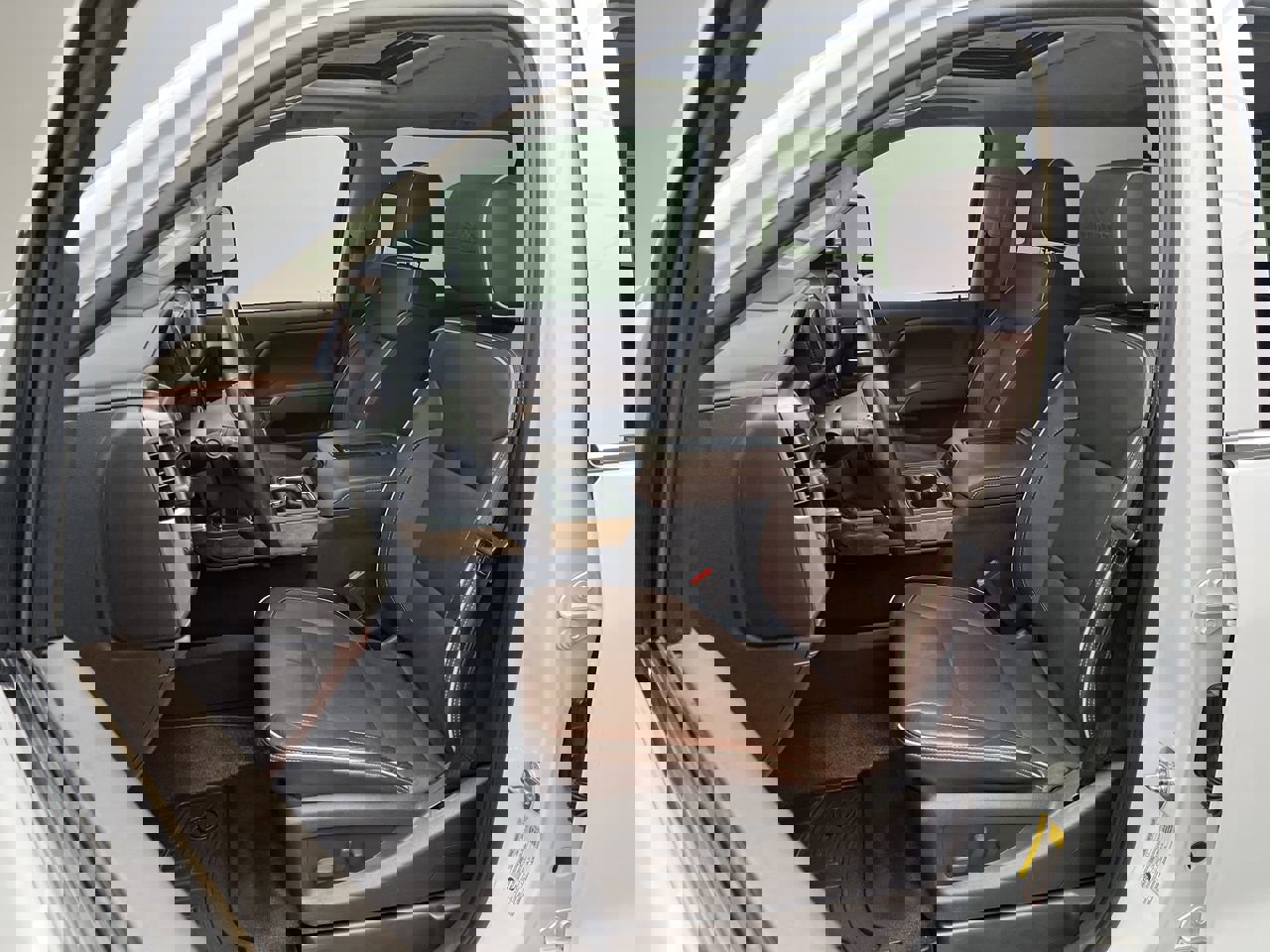 Used 2016 Chevrolet Silverado 2500 High Country w/ Duramax Plus Package image 10