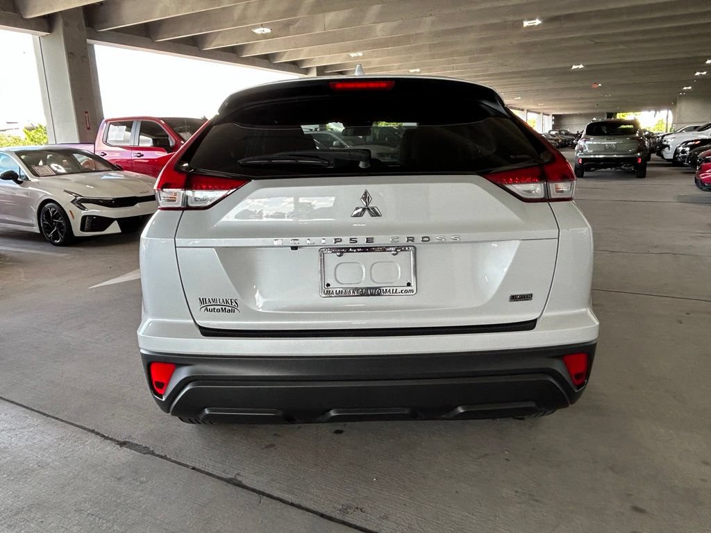 Used 2023 Mitsubishi Eclipse Cross LE AWD/4WD image 4
