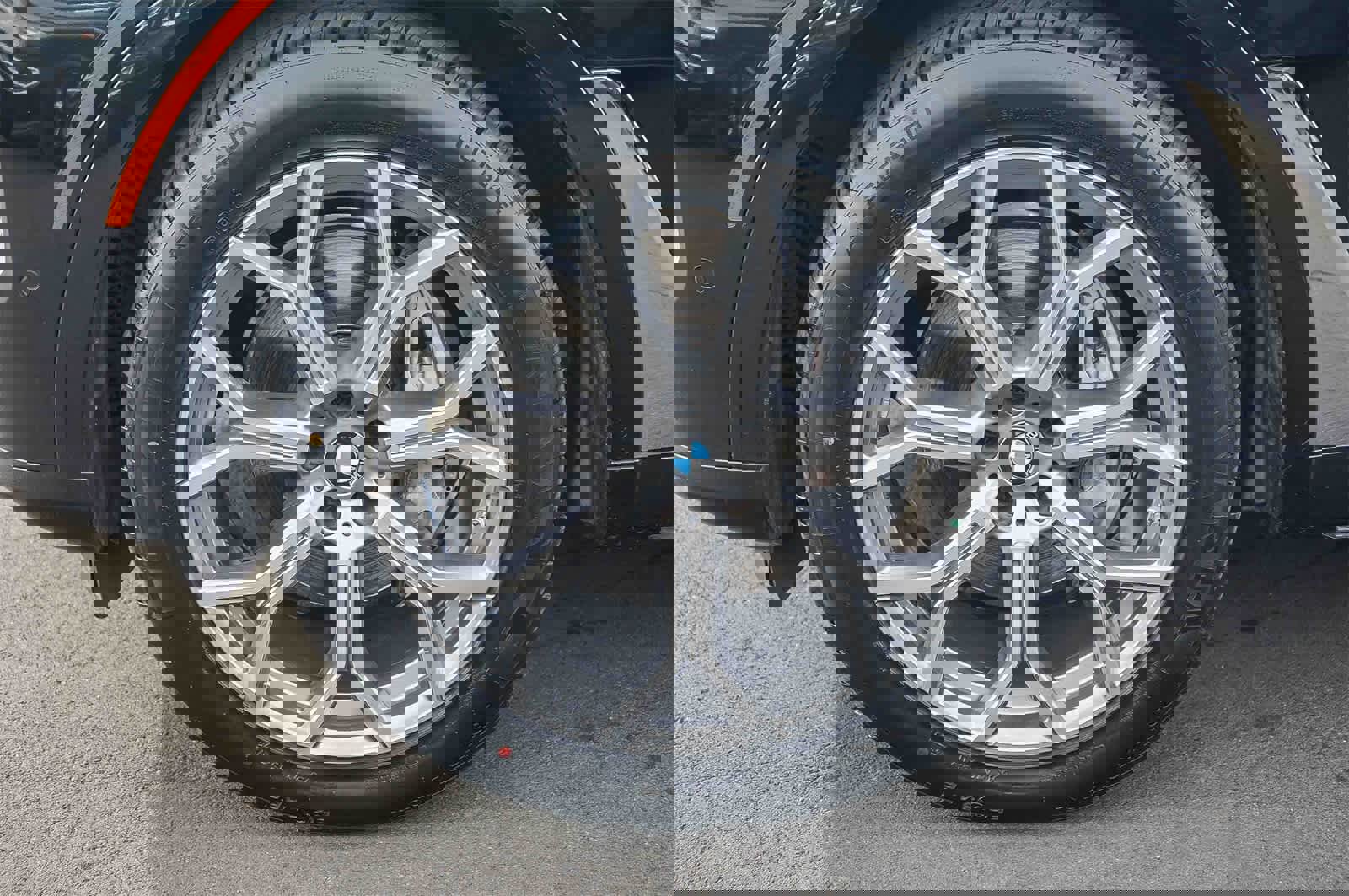 Used 2023 BMW X7 xDrive40i image 9