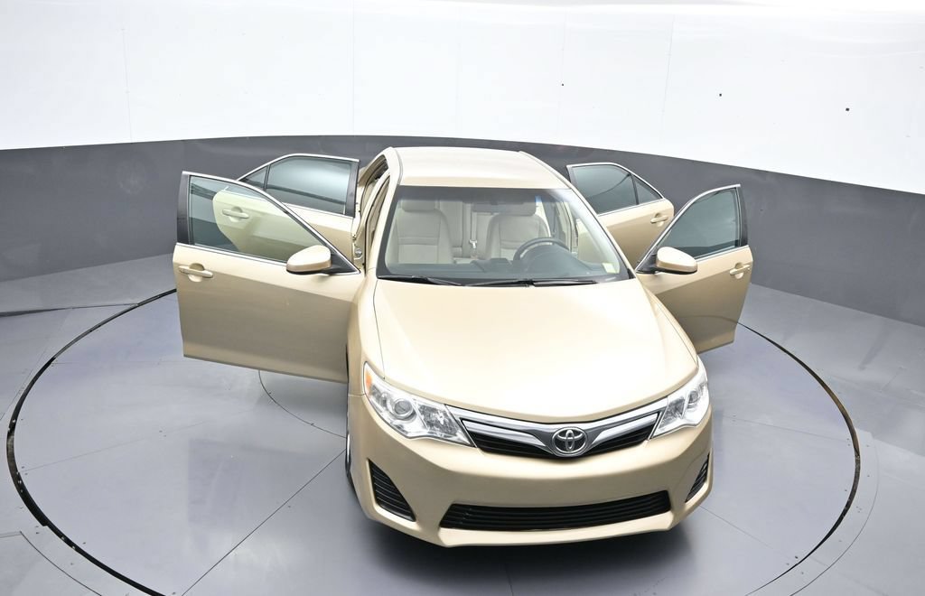 Used 2012 Toyota Camry LE FWD image 44