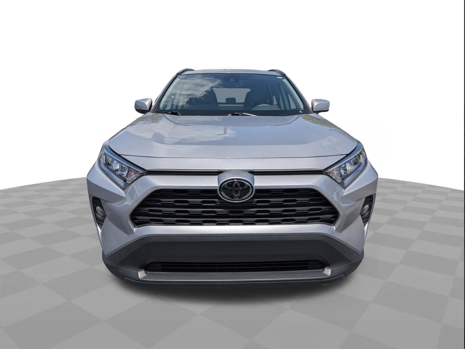 Used 2021 Toyota RAV4 XLE Premium FWD image 9