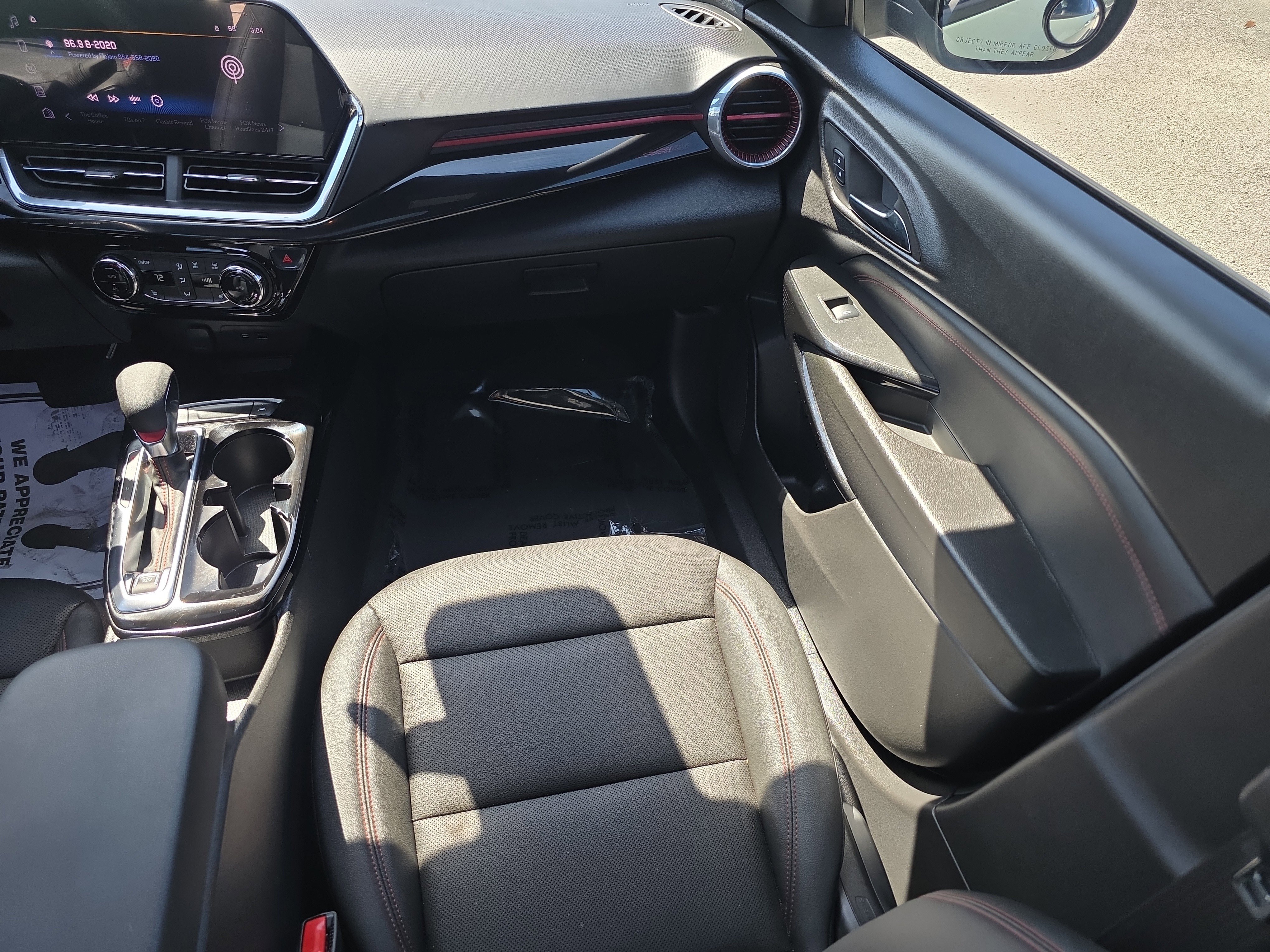 Used 2024 Chevrolet Trax RS w/ Sunroof Package image 21