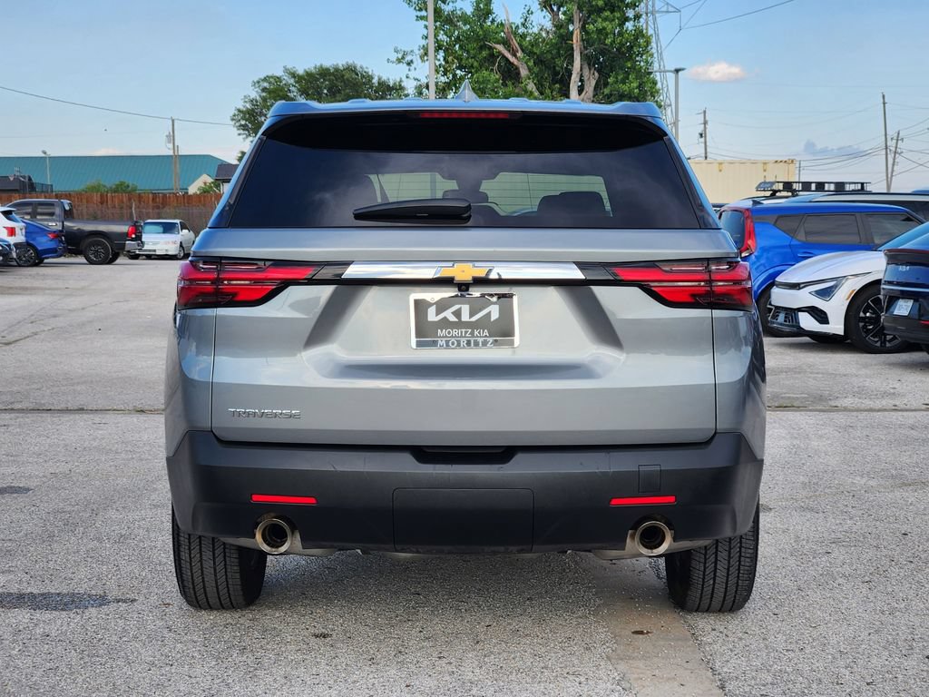 Used 2023 Chevrolet Traverse LS FWD image 5