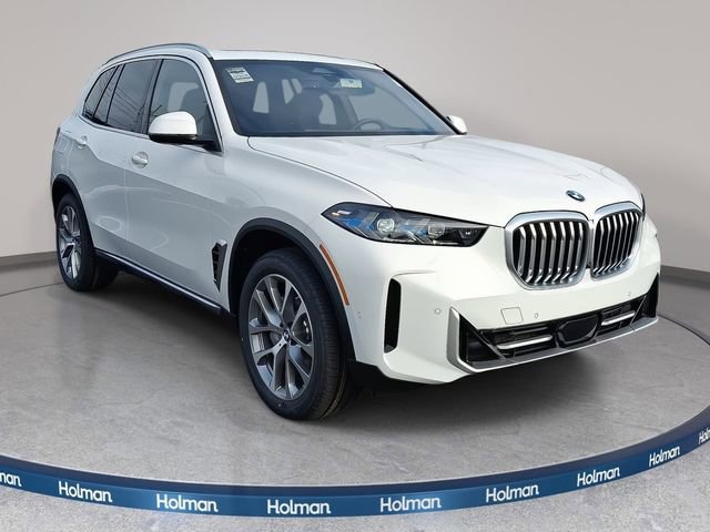 Used 2026 BMW X5 xDrive40i w/ Parking Assistance Package image 3