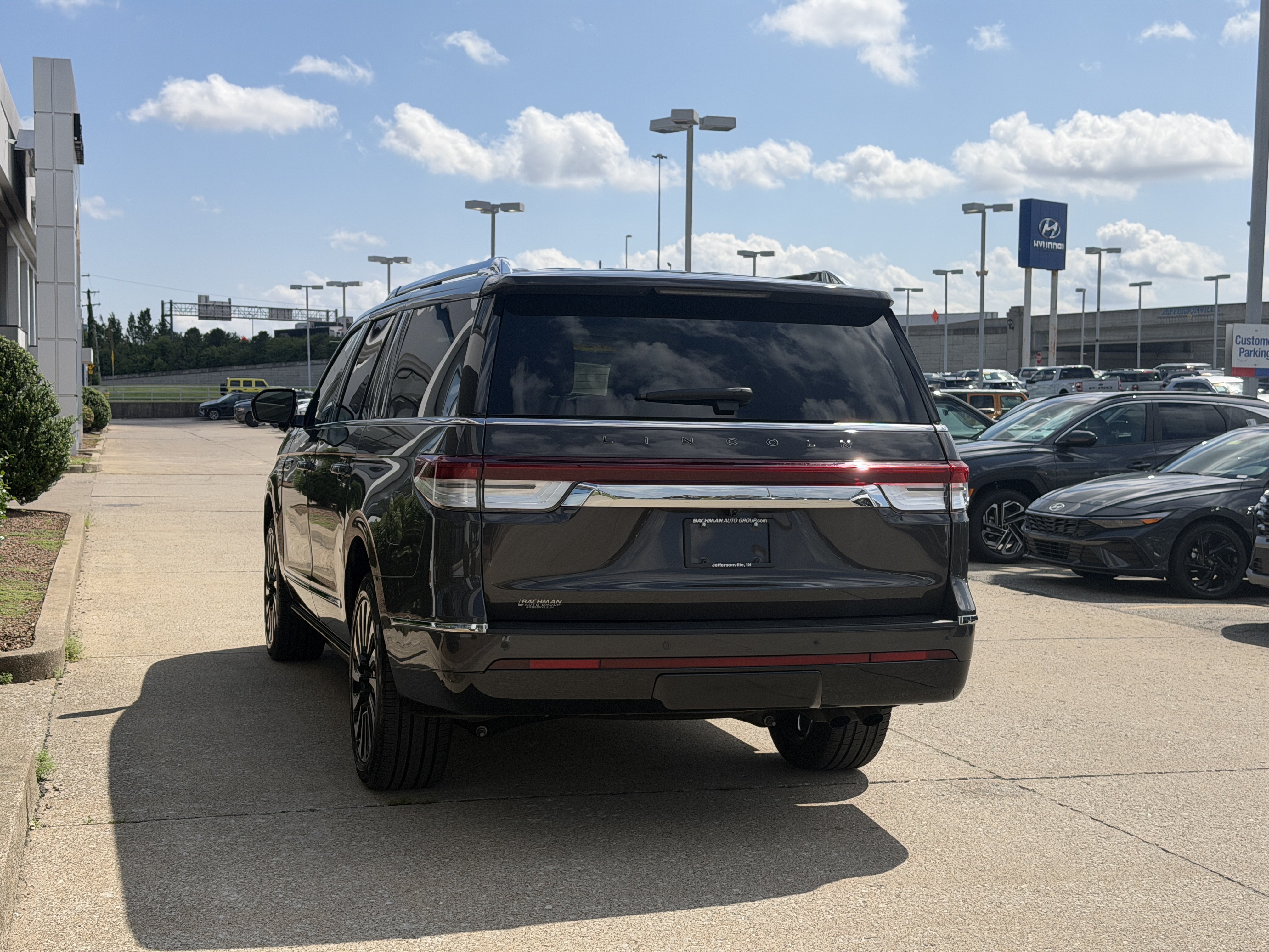 Used 2024 Lincoln Navigator L Black Label AWD/4WD image 7
