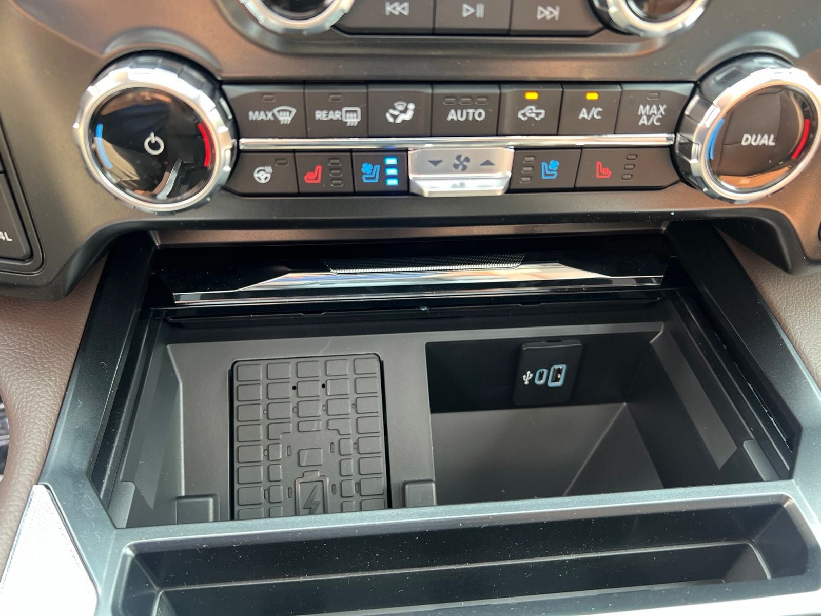 New 2026 Ford F350 King Ranch w/ Chrome Package AWD/4WD image 32