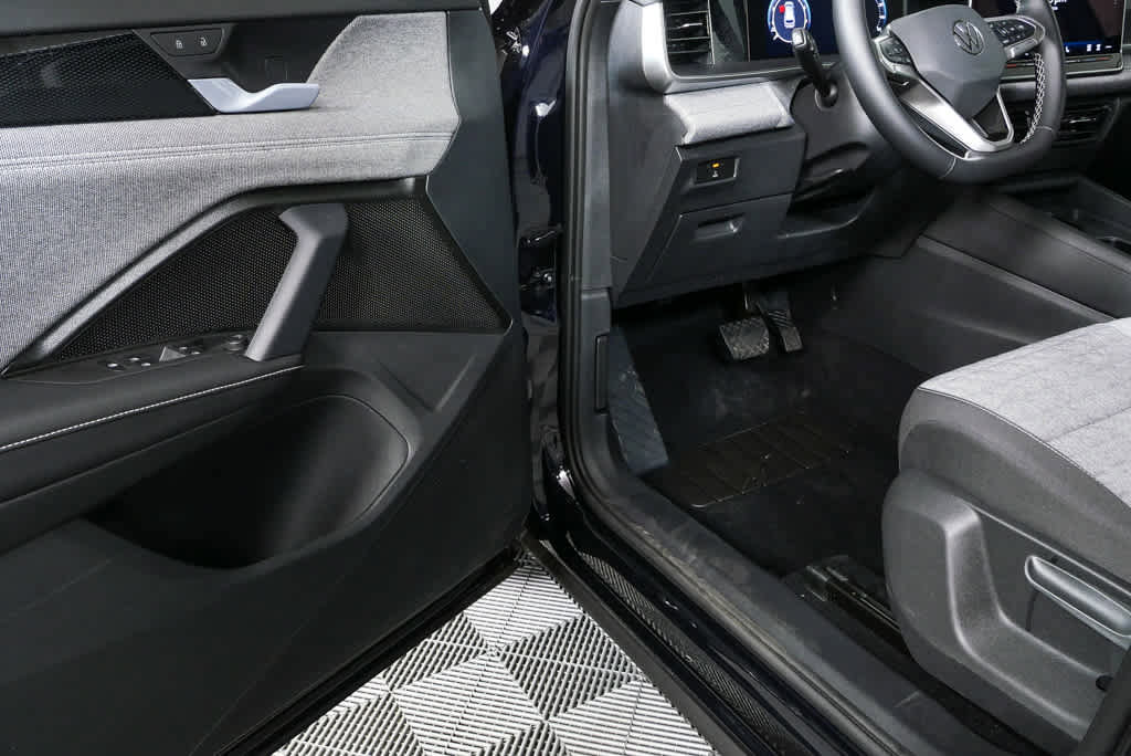 New 2026 Volkswagen Tiguan S FWD image 7