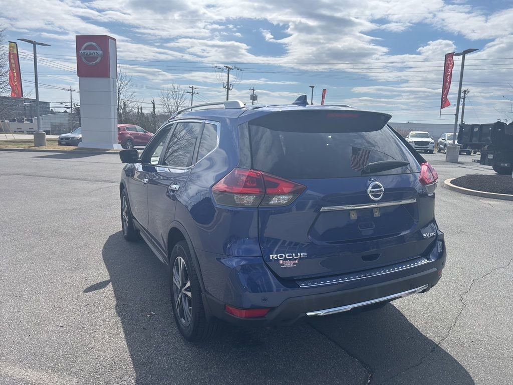 Used 2019 Nissan Rogue SV w/ Sun & Sound Touring Package image 5