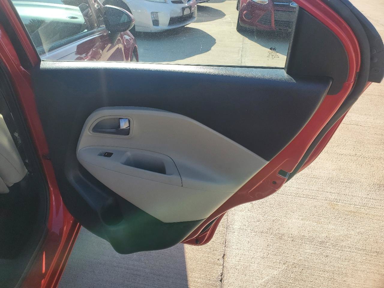 Used 2013 Kia Rio LX w/ PWR Pkg FWD image 8