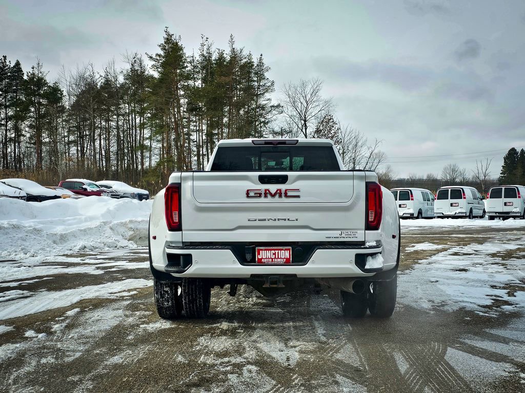 Used 2022 GMC Sierra 3500 Denali image 4