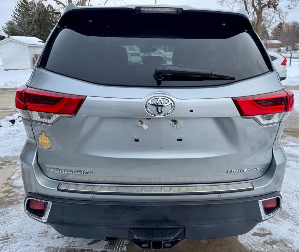 Used 2018 Toyota Highlander Limited image 6