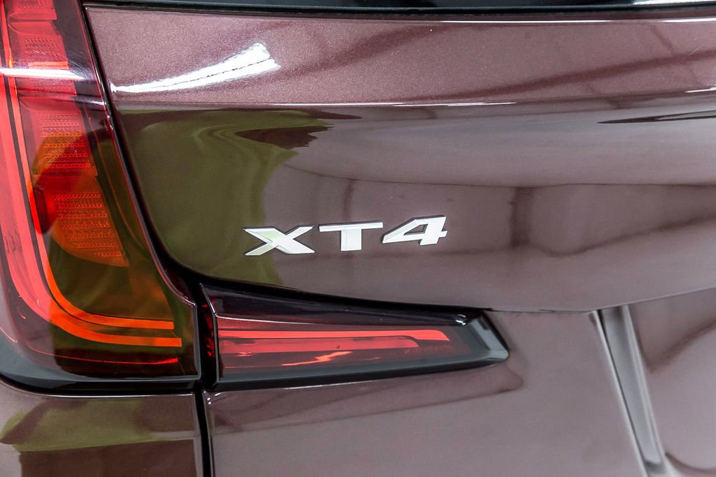 Used 2023 Cadillac XT4 Premium Luxury FWD image 5