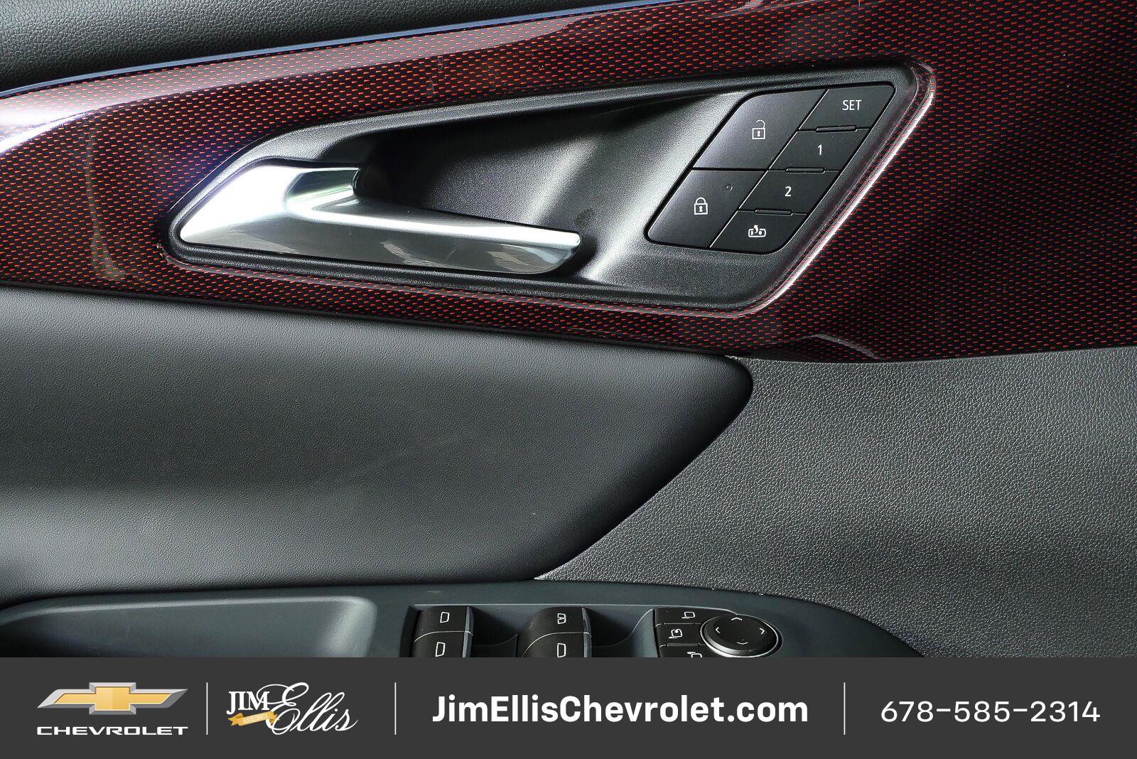 New 2027 Chevrolet Traverse RS w/ LPO, Floor Liner Package AWD/4WD image 7