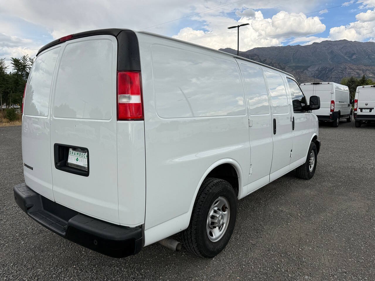 Used 2021 Chevrolet Express 2500 RWD image 3
